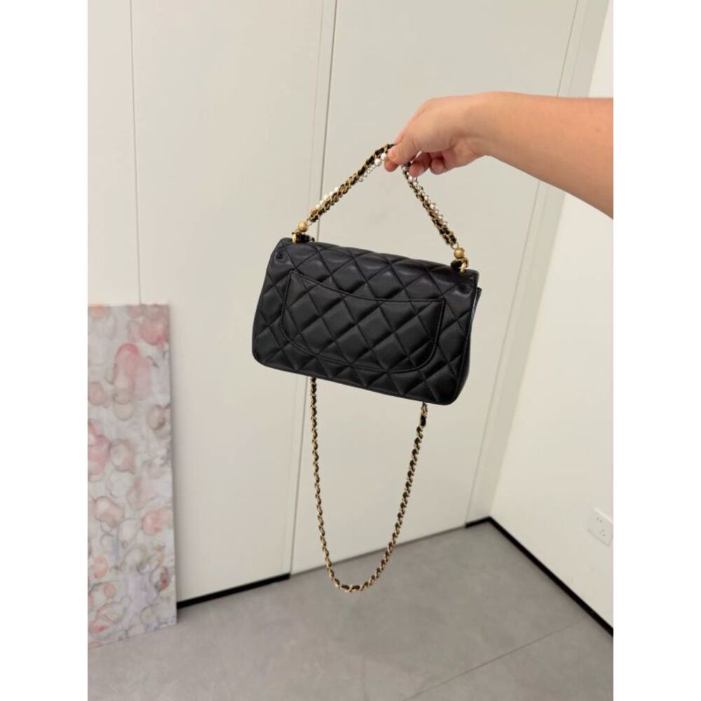 Chanel Women Pre-Loved Bag Very Good Condition - Picture 6 of 9